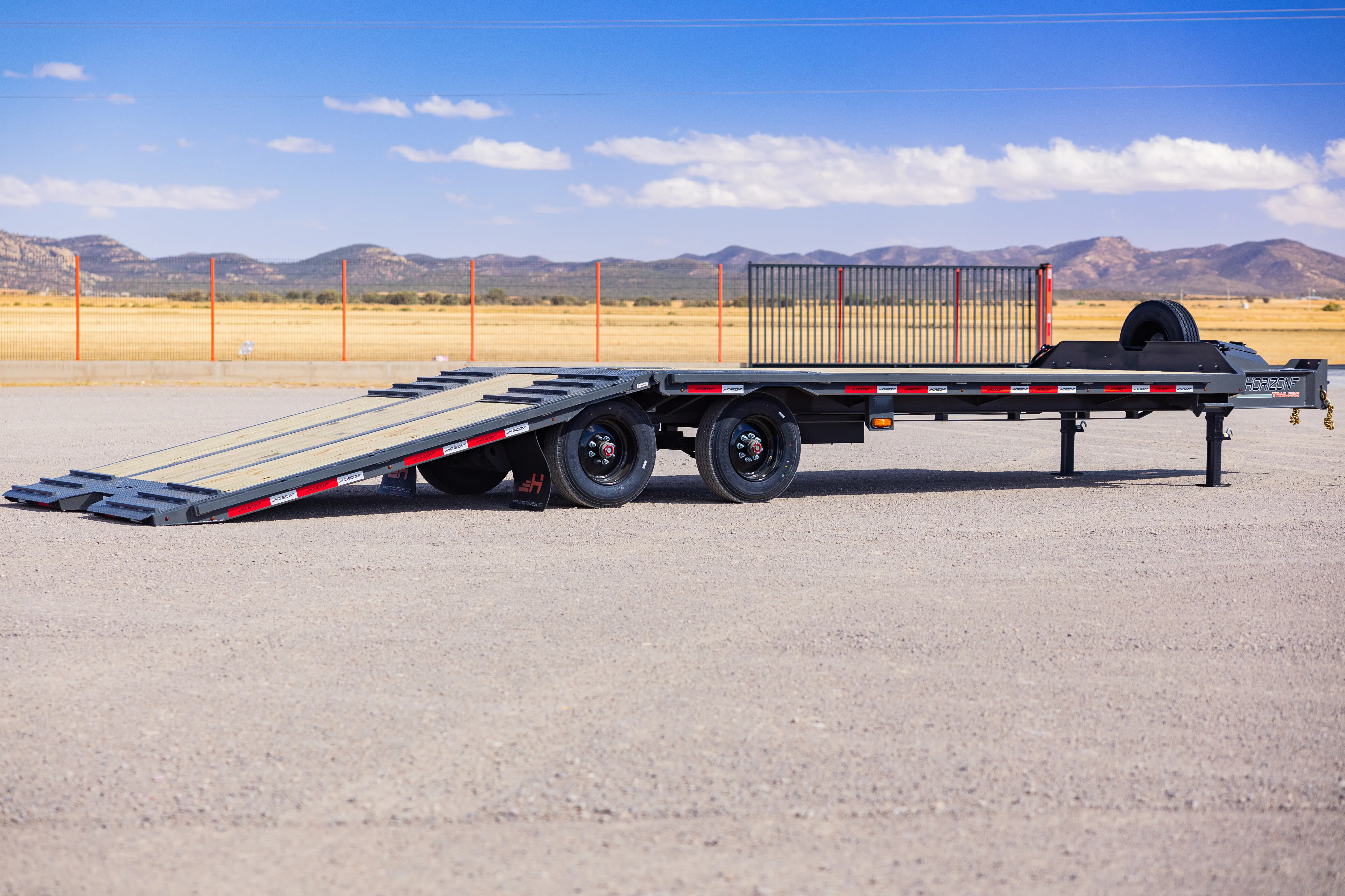 horizon trailers img